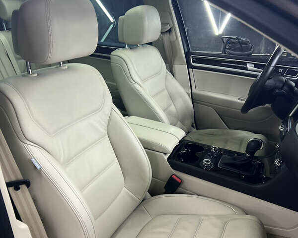 Коричневий Фольксваген Туарег, об'ємом двигуна 2.97 л та пробігом 207 тис. км за 23999 $, фото 13 на Automoto.ua