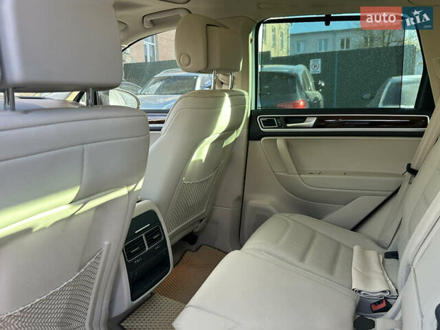 Коричневий Фольксваген Туарег, об'ємом двигуна 2.97 л та пробігом 175 тис. км за 19800 $, фото 8 на Automoto.ua