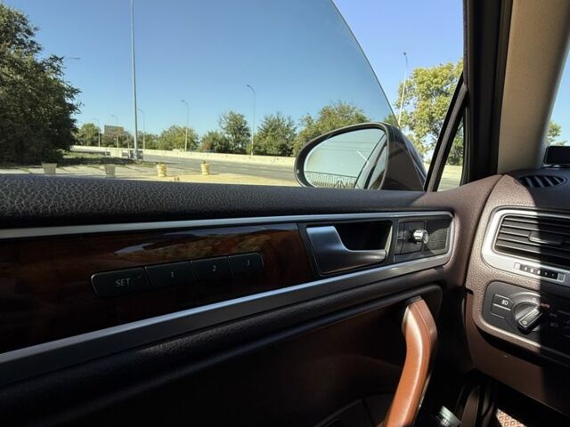 Коричневый Фольксваген Туарег, объемом двигателя 3.6 л и пробегом 206 тыс. км за 19500 $, фото 5 на Automoto.ua