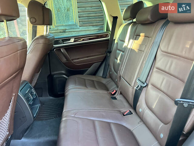 Коричневий Фольксваген Туарег, об'ємом двигуна 3 л та пробігом 245 тис. км за 17999 $, фото 42 на Automoto.ua