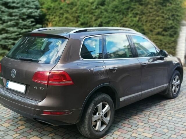 Коричневий Фольксваген Туарег, об'ємом двигуна 3 л та пробігом 321 тис. км за 14300 $, фото 2 на Automoto.ua