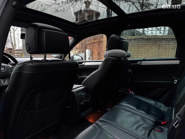 Коричневий Фольксваген Туарег, об'ємом двигуна 3 л та пробігом 296 тис. км за 19390 $, фото 26 на Automoto.ua