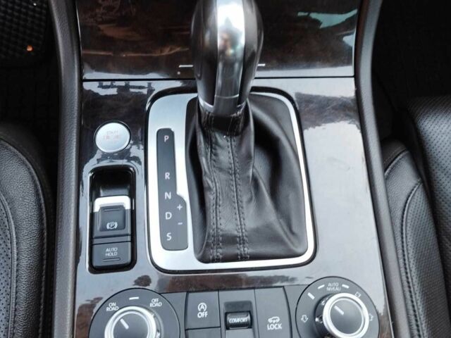 Коричневый Фольксваген Туарег, объемом двигателя 3 л и пробегом 235 тыс. км за 20998 $, фото 10 на Automoto.ua