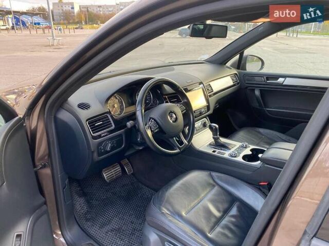 Коричневый Фольксваген Туарег, объемом двигателя 3 л и пробегом 241 тыс. км за 17100 $, фото 9 на Automoto.ua