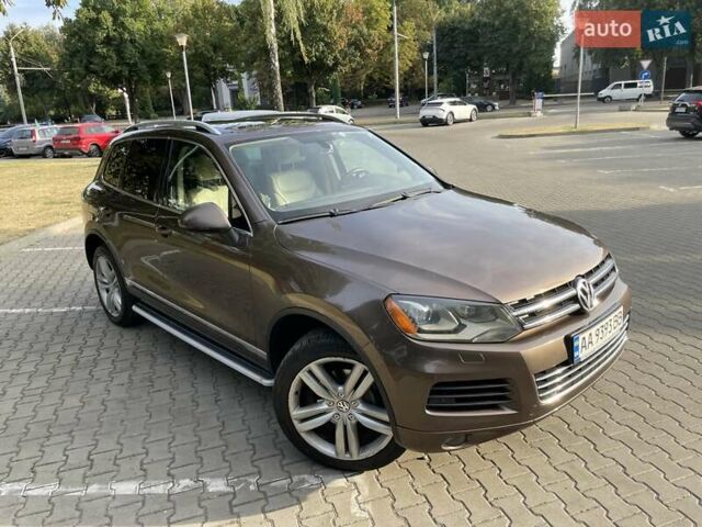 Коричневий Фольксваген Туарег, об'ємом двигуна 2.97 л та пробігом 175 тис. км за 20900 $, фото 2 на Automoto.ua