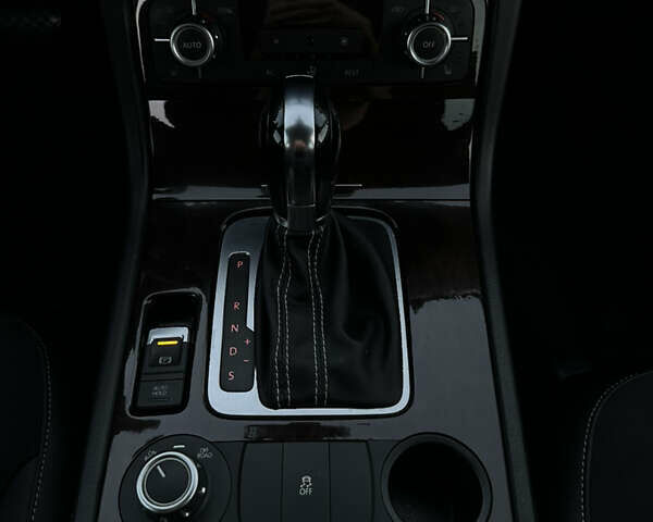 Коричневый Фольксваген Туарег, объемом двигателя 3 л и пробегом 192 тыс. км за 23500 $, фото 24 на Automoto.ua