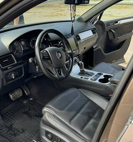 Коричневый Фольксваген Туарег, объемом двигателя 3 л и пробегом 230 тыс. км за 19200 $, фото 18 на Automoto.ua