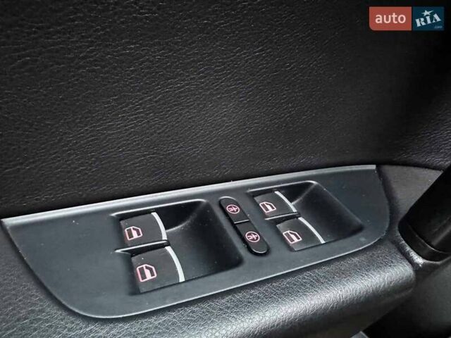 Коричневий Фольксваген Туарег, об'ємом двигуна 3 л та пробігом 296 тис. км за 19390 $, фото 10 на Automoto.ua