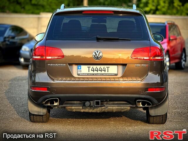 Коричневый Фольксваген Туарег, объемом двигателя 3 л и пробегом 236 тыс. км за 18000 $, фото 2 на Automoto.ua