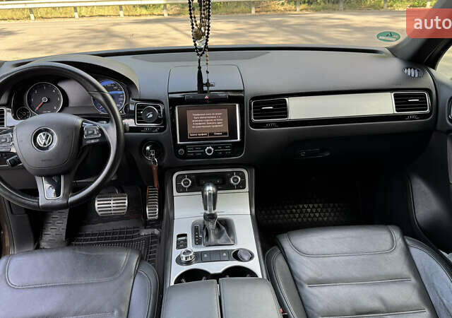 Коричневый Фольксваген Туарег, объемом двигателя 3 л и пробегом 230 тыс. км за 19200 $, фото 26 на Automoto.ua
