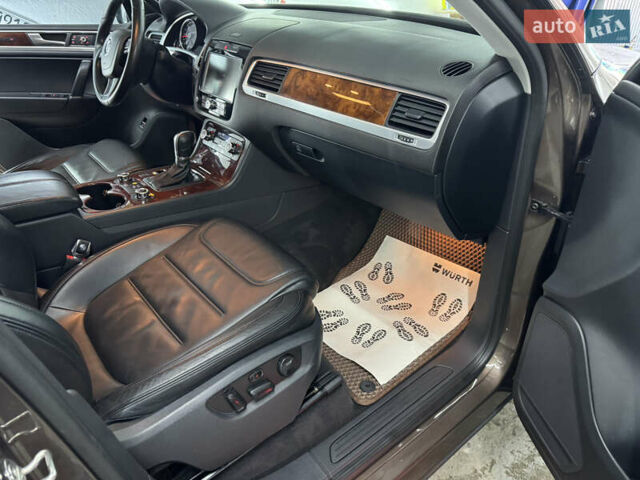 Коричневый Фольксваген Туарег, объемом двигателя 2.97 л и пробегом 300 тыс. км за 21300 $, фото 37 на Automoto.ua