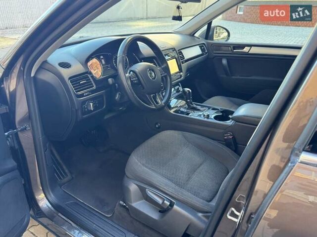 Коричневый Фольксваген Туарег, объемом двигателя 2.97 л и пробегом 208 тыс. км за 19800 $, фото 15 на Automoto.ua