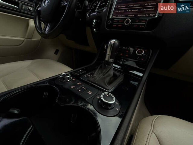 Коричневый Фольксваген Туарег, объемом двигателя 2.97 л и пробегом 239 тыс. км за 17500 $, фото 46 на Automoto.ua