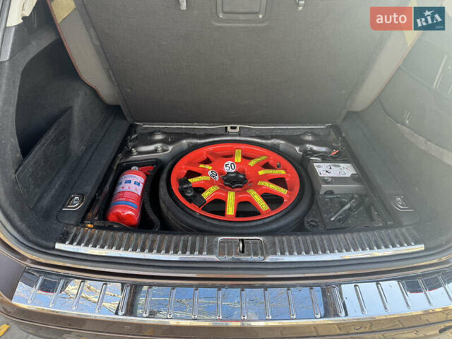 Коричневый Фольксваген Туарег, объемом двигателя 2.97 л и пробегом 273 тыс. км за 20000 $, фото 16 на Automoto.ua