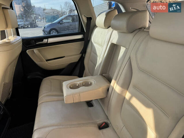 Коричневый Фольксваген Туарег, объемом двигателя 2.97 л и пробегом 273 тыс. км за 20000 $, фото 37 на Automoto.ua