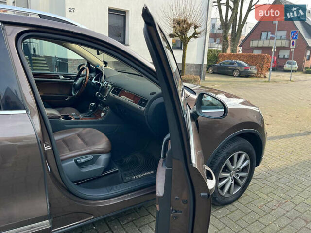 Коричневый Фольксваген Туарег, объемом двигателя 3 л и пробегом 175 тыс. км за 19000 $, фото 9 на Automoto.ua