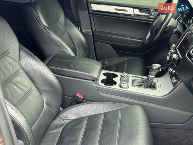 Коричневый Фольксваген Туарег, объемом двигателя 2.97 л и пробегом 280 тыс. км за 19900 $, фото 8 на Automoto.ua