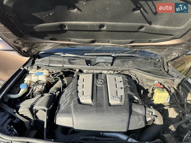 Коричневый Фольксваген Туарег, объемом двигателя 2.97 л и пробегом 273 тыс. км за 20000 $, фото 23 на Automoto.ua