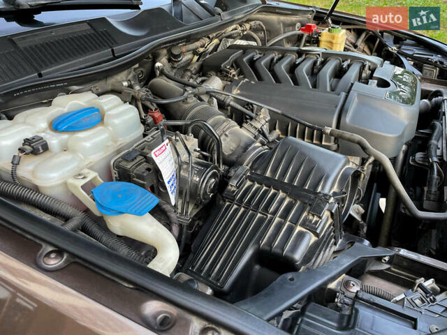 Коричневый Фольксваген Туарег, объемом двигателя 3.6 л и пробегом 262 тыс. км за 18800 $, фото 78 на Automoto.ua