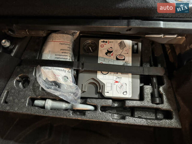 Коричневый Фольксваген Туарег, объемом двигателя 2.97 л и пробегом 300 тыс. км за 21300 $, фото 56 на Automoto.ua