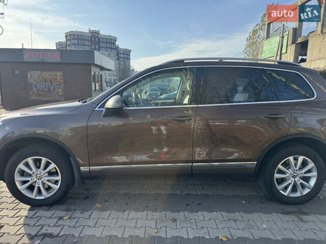 Коричневый Фольксваген Туарег, объемом двигателя 2.97 л и пробегом 273 тыс. км за 20000 $, фото 5 на Automoto.ua