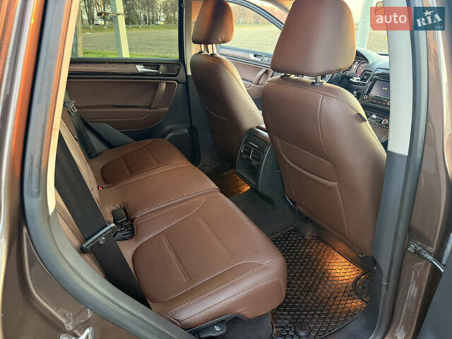 Коричневий Фольксваген Туарег, об'ємом двигуна 2.97 л та пробігом 198 тис. км за 18500 $, фото 8 на Automoto.ua