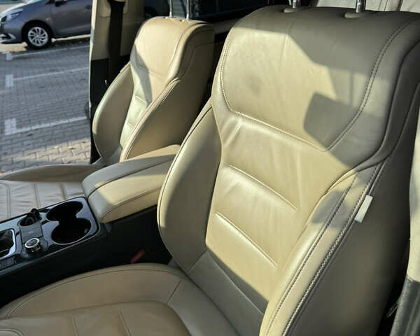 Коричневый Фольксваген Туарег, объемом двигателя 2.97 л и пробегом 273 тыс. км за 20000 $, фото 33 на Automoto.ua