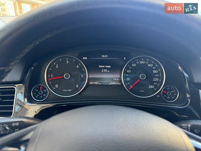 Коричневый Фольксваген Туарег, объемом двигателя 2.97 л и пробегом 208 тыс. км за 19800 $, фото 19 на Automoto.ua