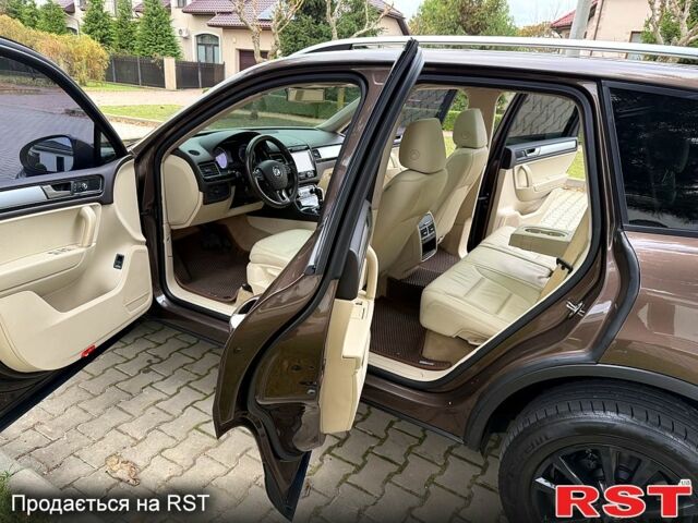 Коричневый Фольксваген Туарег, объемом двигателя 3 л и пробегом 200 тыс. км за 17500 $, фото 10 на Automoto.ua