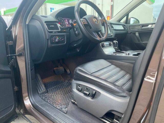 Коричневый Фольксваген Туарег, объемом двигателя 3 л и пробегом 150 тыс. км за 24950 $, фото 6 на Automoto.ua