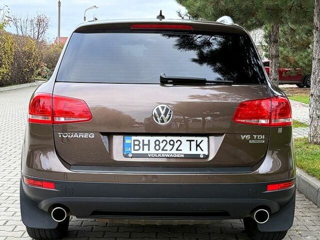 Коричневый Фольксваген Туарег, объемом двигателя 3 л и пробегом 200 тыс. км за 17500 $, фото 4 на Automoto.ua