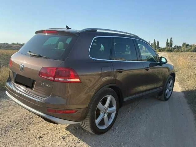Коричневий Фольксваген Туарег, об'ємом двигуна 3 л та пробігом 137 тис. км за 10700 $, фото 4 на Automoto.ua