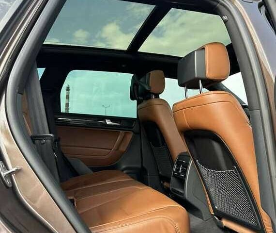 Коричневый Фольксваген Туарег, объемом двигателя 3 л и пробегом 80 тыс. км за 17500 $, фото 9 на Automoto.ua