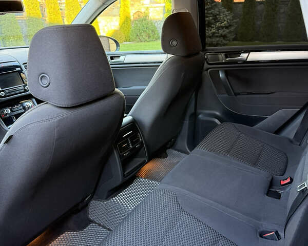 Коричневый Фольксваген Туарег, объемом двигателя 2.97 л и пробегом 228 тыс. км за 25500 $, фото 8 на Automoto.ua