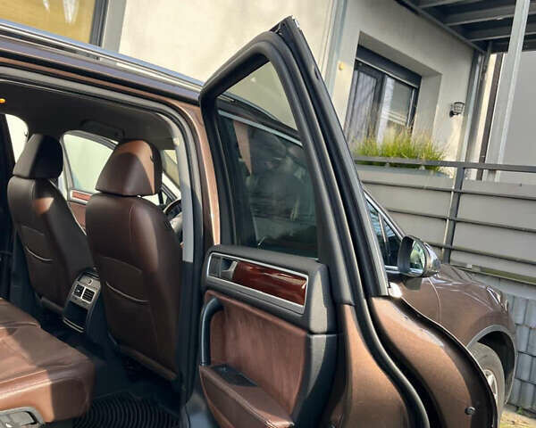 Коричневый Фольксваген Туарег, объемом двигателя 3 л и пробегом 175 тыс. км за 19000 $, фото 8 на Automoto.ua