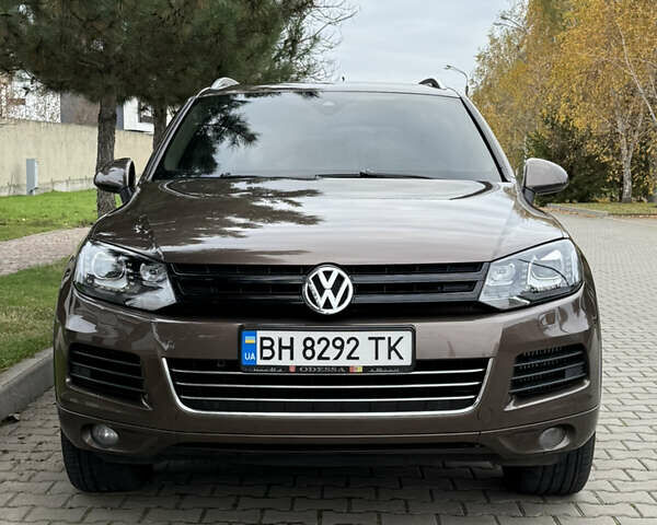 Коричневый Фольксваген Туарег, объемом двигателя 2.97 л и пробегом 239 тыс. км за 17500 $, фото 2 на Automoto.ua