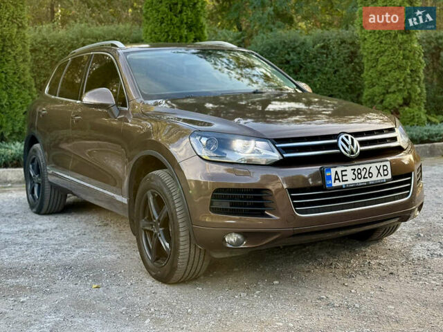 Коричневий Фольксваген Туарег, об'ємом двигуна 2.97 л та пробігом 270 тис. км за 17000 $, фото 4 на Automoto.ua
