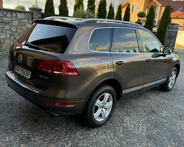 Коричневый Фольксваген Туарег, объемом двигателя 2.97 л и пробегом 228 тыс. км за 25500 $, фото 2 на Automoto.ua