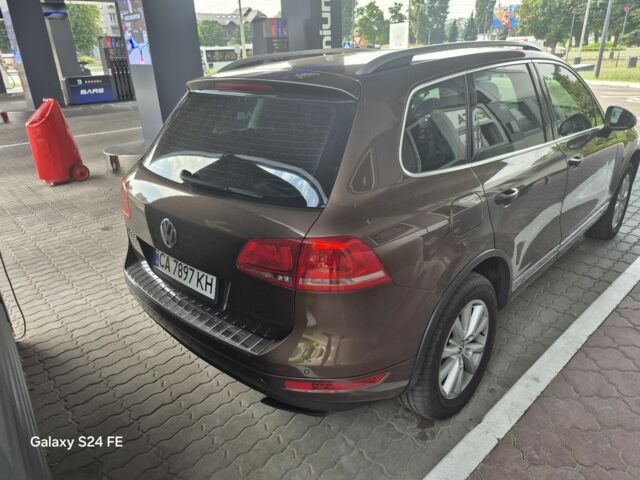 Коричневый Фольксваген Туарег, объемом двигателя 3 л и пробегом 265 тыс. км за 20000 $, фото 2 на Automoto.ua