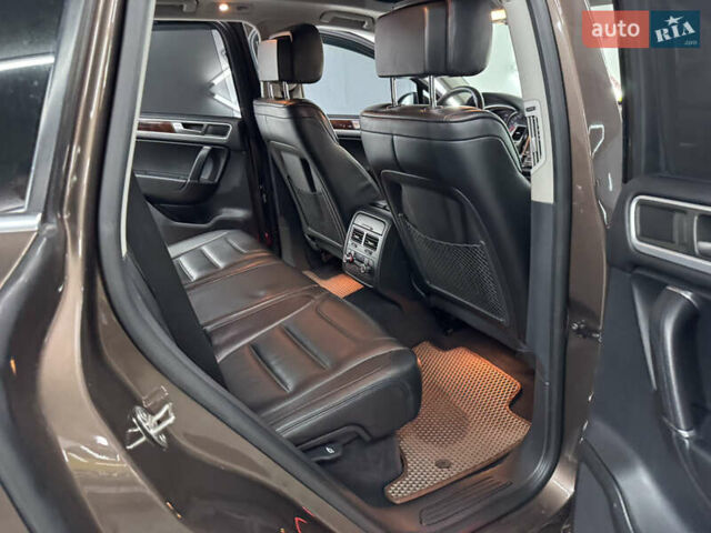 Коричневый Фольксваген Туарег, объемом двигателя 2.97 л и пробегом 300 тыс. км за 21300 $, фото 46 на Automoto.ua