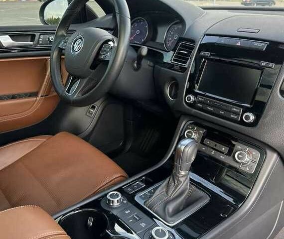 Коричневый Фольксваген Туарег, объемом двигателя 3 л и пробегом 80 тыс. км за 17500 $, фото 7 на Automoto.ua