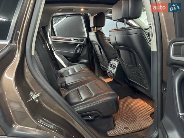 Коричневый Фольксваген Туарег, объемом двигателя 2.97 л и пробегом 300 тыс. км за 21300 $, фото 48 на Automoto.ua