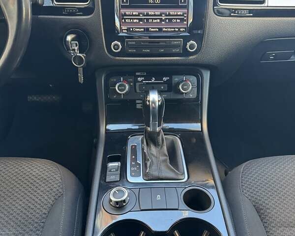 Коричневый Фольксваген Туарег, объемом двигателя 2.97 л и пробегом 208 тыс. км за 19800 $, фото 17 на Automoto.ua