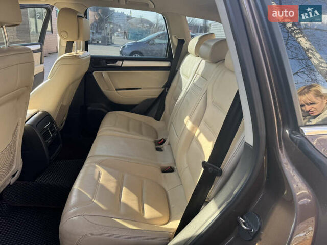 Коричневый Фольксваген Туарег, объемом двигателя 2.97 л и пробегом 273 тыс. км за 20000 $, фото 36 на Automoto.ua