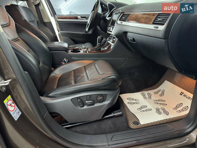 Коричневый Фольксваген Туарег, объемом двигателя 2.97 л и пробегом 300 тыс. км за 21300 $, фото 35 на Automoto.ua