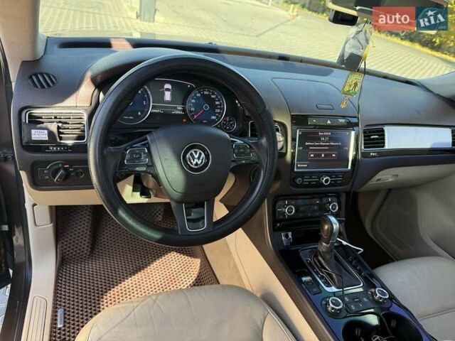 Коричневый Фольксваген Туарег, объемом двигателя 2.97 л и пробегом 240 тыс. км за 18000 $, фото 8 на Automoto.ua