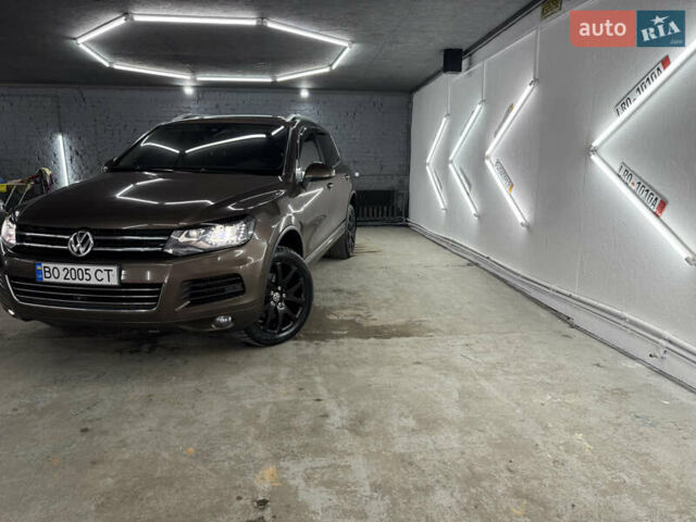 Коричневый Фольксваген Туарег, объемом двигателя 2.97 л и пробегом 300 тыс. км за 21300 $, фото 2 на Automoto.ua