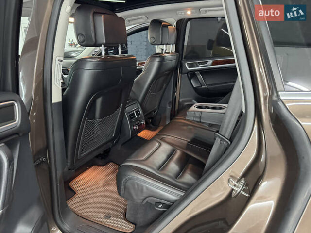 Коричневый Фольксваген Туарег, объемом двигателя 2.97 л и пробегом 300 тыс. км за 21300 $, фото 42 на Automoto.ua