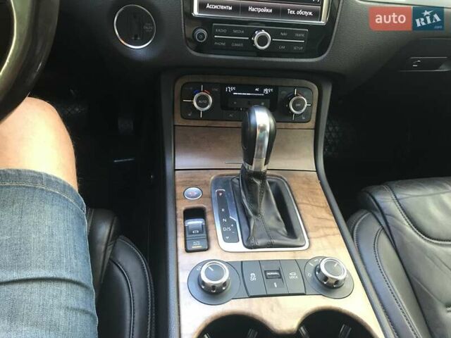 Коричневий Фольксваген Туарег, об'ємом двигуна 2.97 л та пробігом 417 тис. км за 21500 $, фото 4 на Automoto.ua