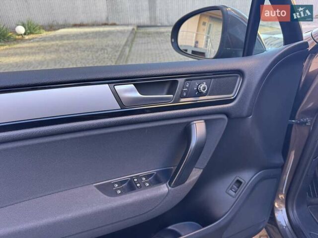 Коричневый Фольксваген Туарег, объемом двигателя 2.97 л и пробегом 208 тыс. км за 19800 $, фото 22 на Automoto.ua